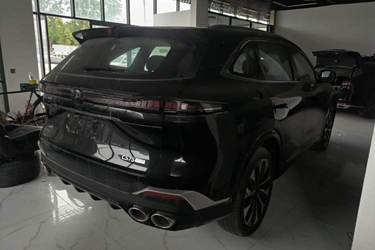 Used CHANGAN CS75 PLUS 2025 4th Generation UItra 2.0T New Blue Whale Smart Intelligent Powertrain Version Rear Right 45 Deg