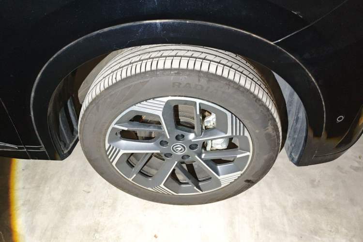 Used CHANGAN CS75 PLUS 2025 4th Generation 1.5T New Blue Whale Smart Flagship Version Right Front Wheel Hub