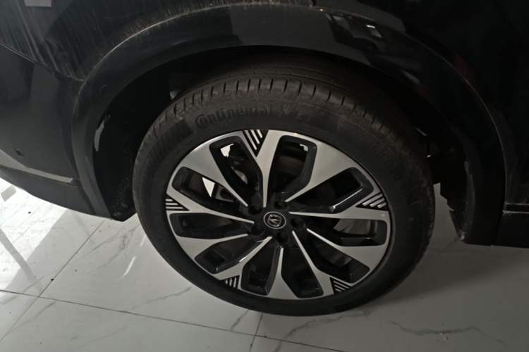 Used CHANGAN CS75 PLUS 2025 4th Generation UItra 2.0T New Blue Whale Smart Intelligent Powertrain Version Right Rear Wheel Hub