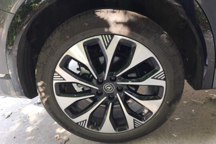Used CHANGAN CS75 PLUS 2025 4th Generation UItra 2.0T New Blue Whale Smart Intelligent Powertrain Version Right Rear Wheel Hub