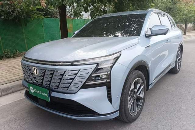 Used CHANGAN CS75 PLUS 2025 4th Generation 1.5T New Blue Whale Smart Flagship Version