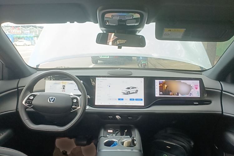 Used CHANGAN CS75 PLUS 2025 4th Generation 1.5T New Blue Whale Smart Flagship Version Center Console