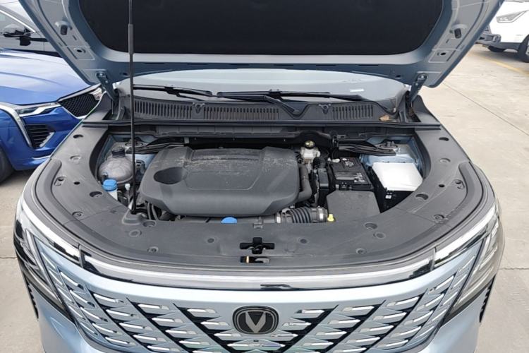 Used CHANGAN CS75 PLUS 2025 4th Generation UItra 2.0T New Blue Whale – Smart & Powerful Version Engine Bay