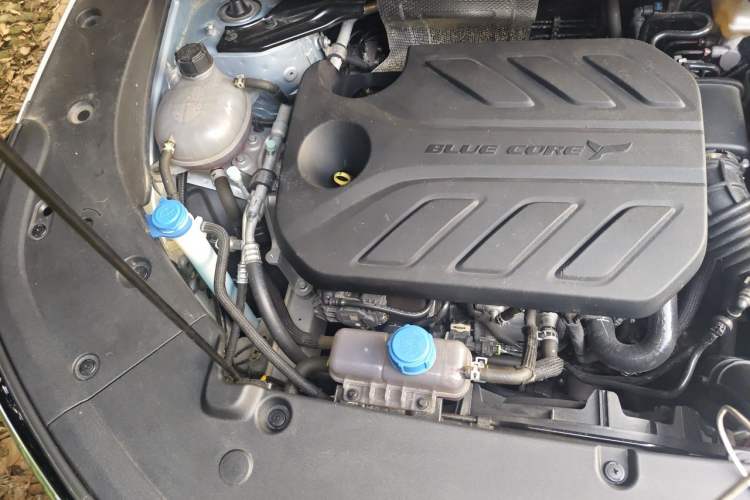 Used CHANGAN CS75 PLUS 2025 4th Generation 1.5T New Blue Whale Smart Luxury Edition Engine Bay Right