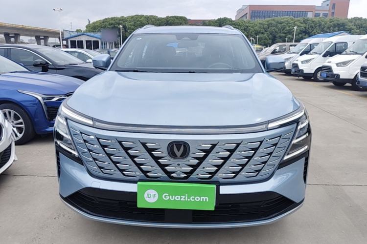 Used CHANGAN CS75 PLUS 2025 4th Generation UItra 2.0T New Blue Whale – Smart & Powerful Version Front