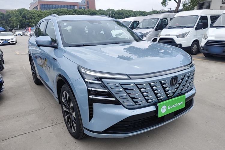 Used CHANGAN CS75 PLUS 2025 4th Generation UItra 2.0T New Blue Whale – Smart & Powerful Version Front Right 45 Deg