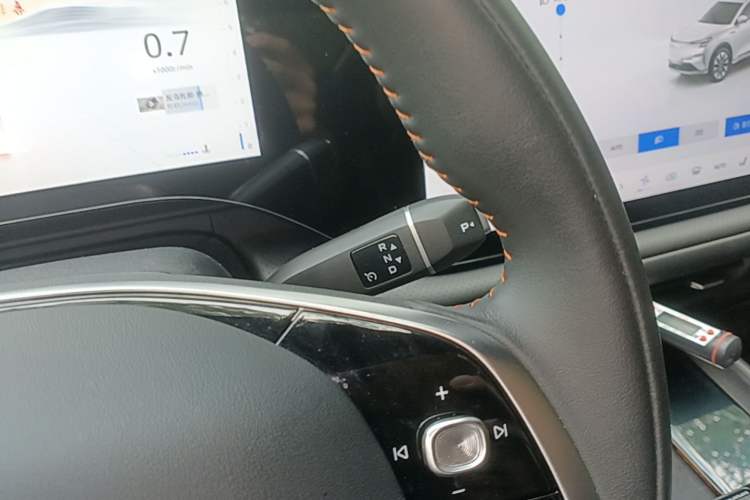 Used CHANGAN CS75 PLUS 2025 4th Generation 1.5T New Blue Whale Smart Flagship Version Gear Lever