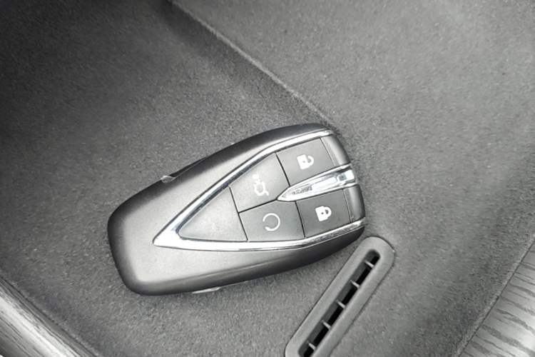 Used CHANGAN CS75 PLUS 2025 4th Generation UItra 2.0T New Blue Whale – Smart & Powerful Version Interior 1