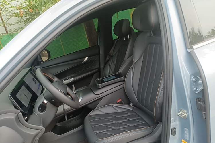 Used CHANGAN CS75 PLUS 2025 4th Generation 1.5T New Blue Whale Smart Flagship Version Left Front Seat
