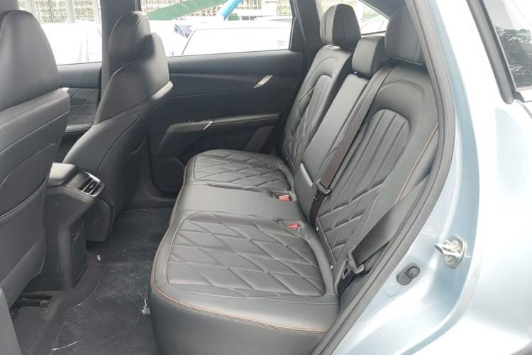 Used CHANGAN CS75 PLUS 2025 4th Generation UItra 2.0T New Blue Whale – Smart & Powerful Version Left Rear Seat