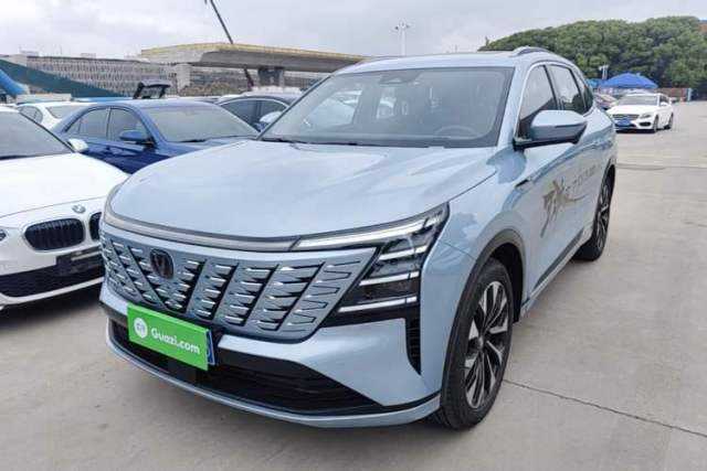 Used CHANGAN CS75 PLUS 2025 4th Generation UItra 2.0T New Blue Whale – Smart & Powerful Version