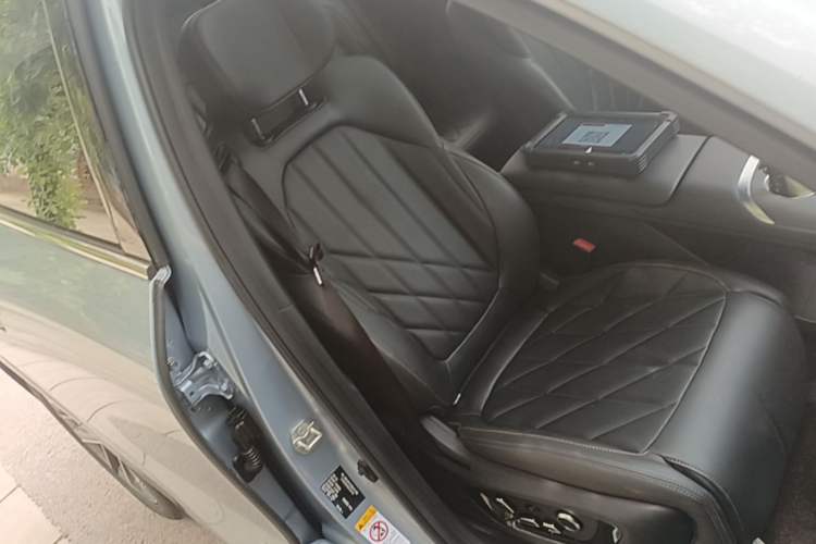 Used CHANGAN CS75 PLUS 2025 4th Generation 1.5T New Blue Whale Smart Flagship Version Right Front Seat