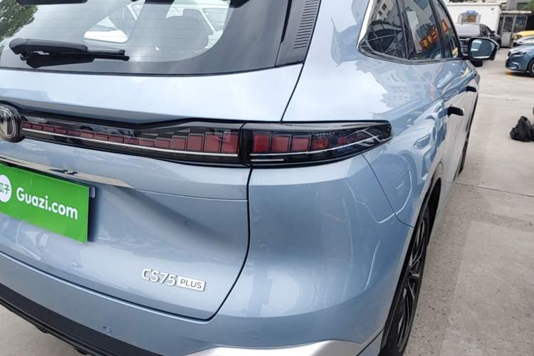 Used CHANGAN CS75 PLUS 2025 4th Generation UItra 2.0T New Blue Whale – Smart & Powerful Version Right Rear Taillight