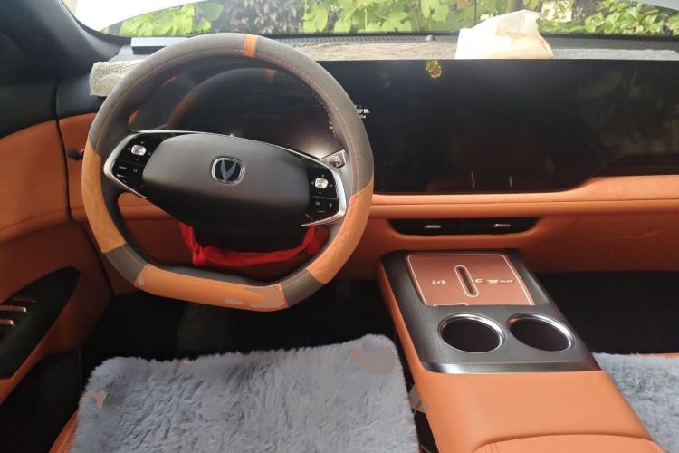 Used CHANGAN CS75 PLUS 2025 4th Generation 1.5T New Blue Whale Smart Luxury Edition Steering Wheel