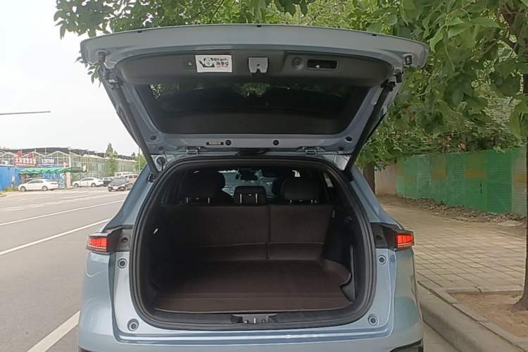 Used CHANGAN CS75 PLUS 2025 4th Generation 1.5T New Blue Whale Smart Flagship Version Trunk