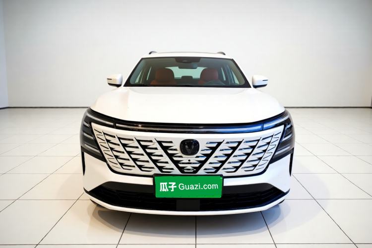 Used CHANGAN CS75 PLUS 2025 4th Generation 1.5T New Blue Whale Smart Luxury Edition Front