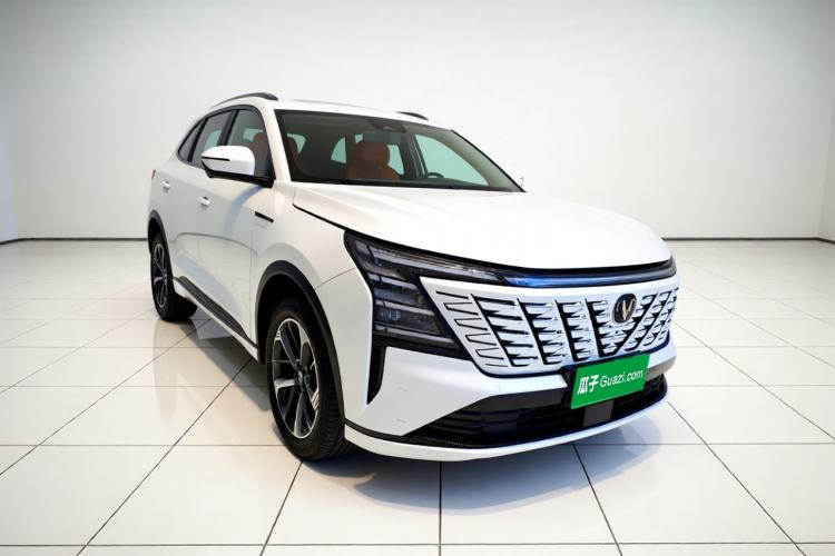 Used CHANGAN CS75 PLUS 2025 4th Generation 1.5T New Blue Whale Smart Luxury Edition Front Right 45 Deg