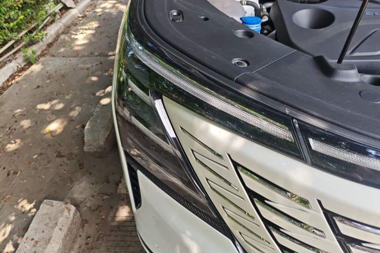 Used CHANGAN CS75 PLUS 2025 4th Generation 1.5T New Blue Whale Smart Luxury Edition Right Front Headlight