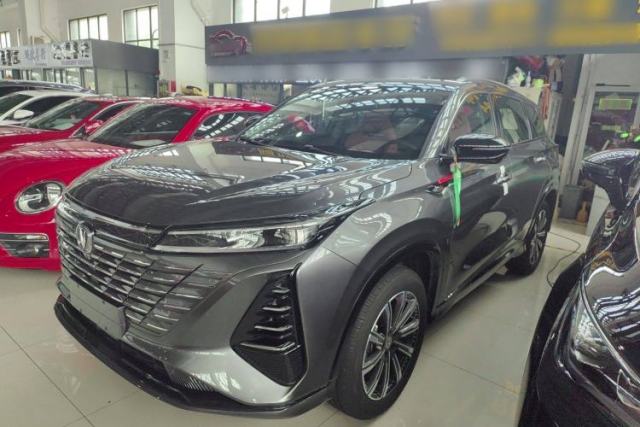 Used CHANGAN CS75 PLUS 2025 Model, 3rd Generation Champion Edition 1.5T Jinghang Version