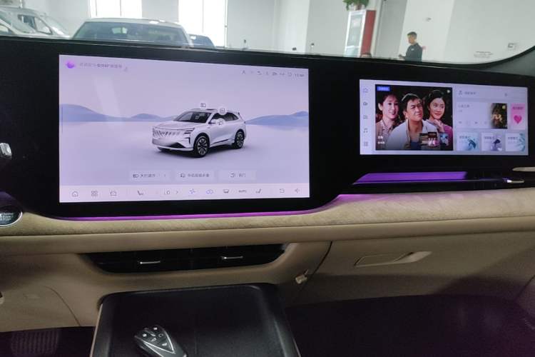 Used CHANGAN CS75 PLUS 2025 4th Generation 1.5T New Blue Whale Smart Flagship Version Audio And AC Panel