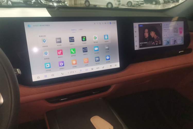 Used CHANGAN CS75 PLUS 2025 4th Generation 1.5T New Blue Whale Smart Luxury Edition Audio And AC Panel