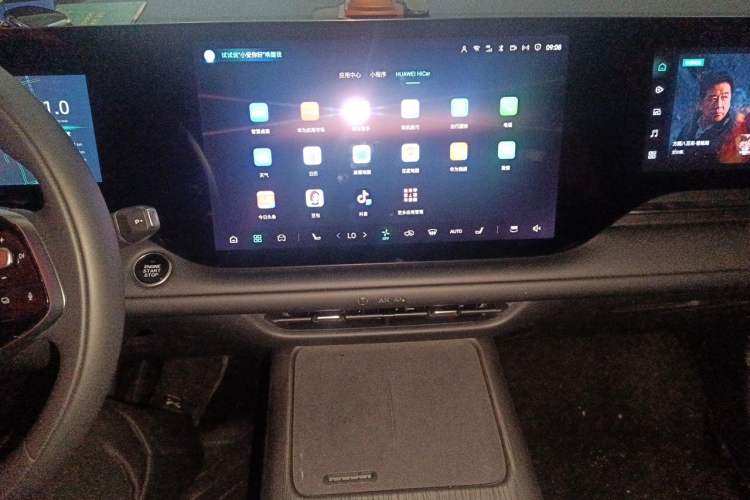 Used CHANGAN CS75 PLUS 2025 4th Generation 1.5T New Blue Whale Smart Luxury Edition Audio And AC Panel