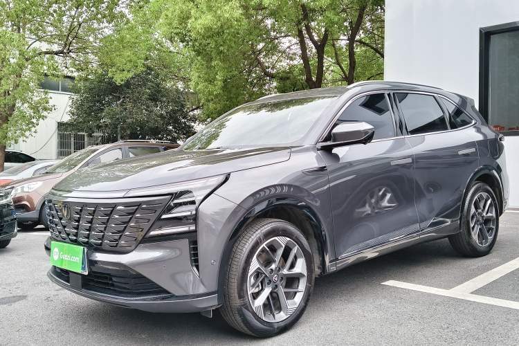 Used CHANGAN CS75 PLUS 2025 4th Generation 1.5T New Blue Whale Smart Flagship Version Guazi used car, China used car export, Used car for sale, Used  cars, Cheapest cars for sale