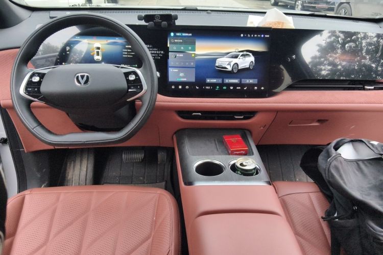 Used CHANGAN CS75 PLUS 2025 4th Generation 1.5T New Blue Whale Smart Luxury Edition Center Console