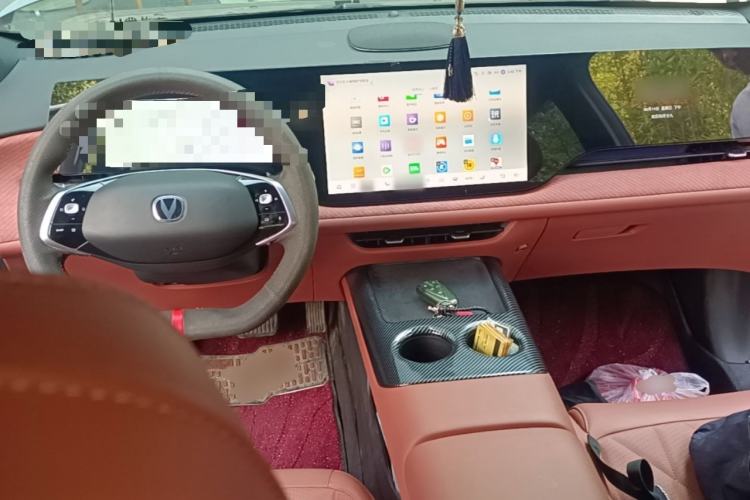Used CHANGAN CS75 PLUS 2025 4th Generation 1.5T New Blue Whale Smart Flagship Version Center Console