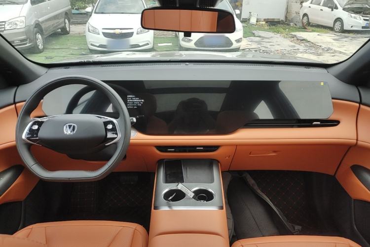 Used CHANGAN CS75 PLUS 2025 Model, 4th Generation 1.5T New Blue Whale Smart Excellence Version Center Console