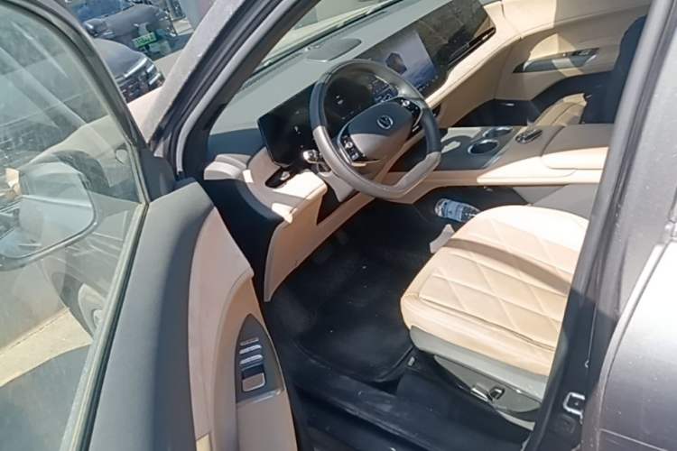 Used CHANGAN CS75 PLUS 2025 4th Generation 1.5T New Blue Whale Smart Flagship Version Driver Seat