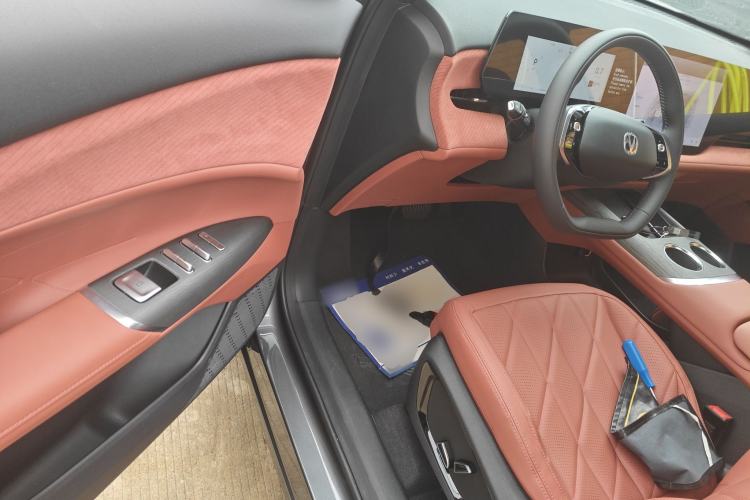 Used CHANGAN CS75 PLUS 2025 4th Generation 1.5T New Blue Whale Smart Luxury Edition Driver Seat