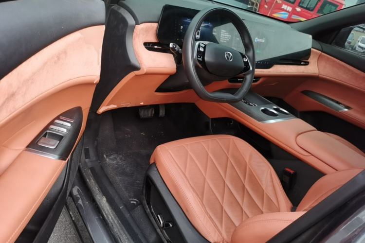 Used CHANGAN CS75 PLUS 2025 4th Generation 1.5T New Blue Whale Smart Luxury Edition Driver Seat