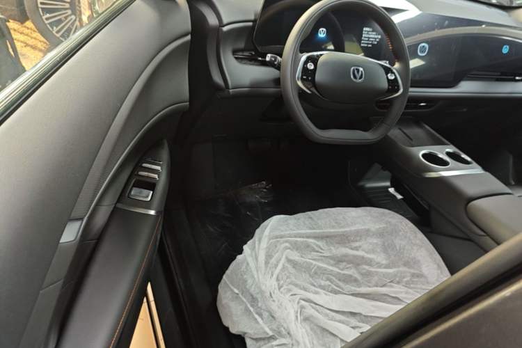 Used CHANGAN CS75 PLUS 2025 4th Generation 1.5T New Blue Whale Smart Luxury Edition Driver Seat