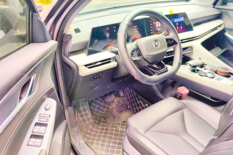 Used CHANGAN CS75 PLUS 2025 Model, 3rd Generation Champion Edition 1.5T Jinghang Version Driver Seat