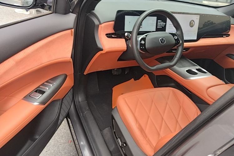 Used CHANGAN CS75 PLUS 2025 4th Generation 1.5T New Blue Whale Smart Luxury Edition Driver Seat