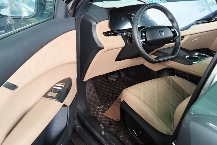 Used CHANGAN CS75 PLUS 2025 4th Generation UItra 2.0T New Blue Whale Smart Intelligent Powertrain Version Driver Seat