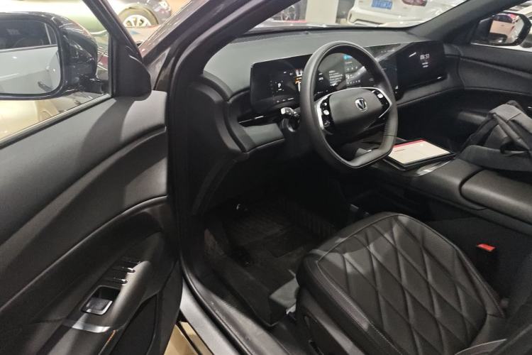 Used CHANGAN CS75 PLUS 2025 4th Generation UItra 2.0T New Blue Whale – Smart & Powerful Version Driver Seat