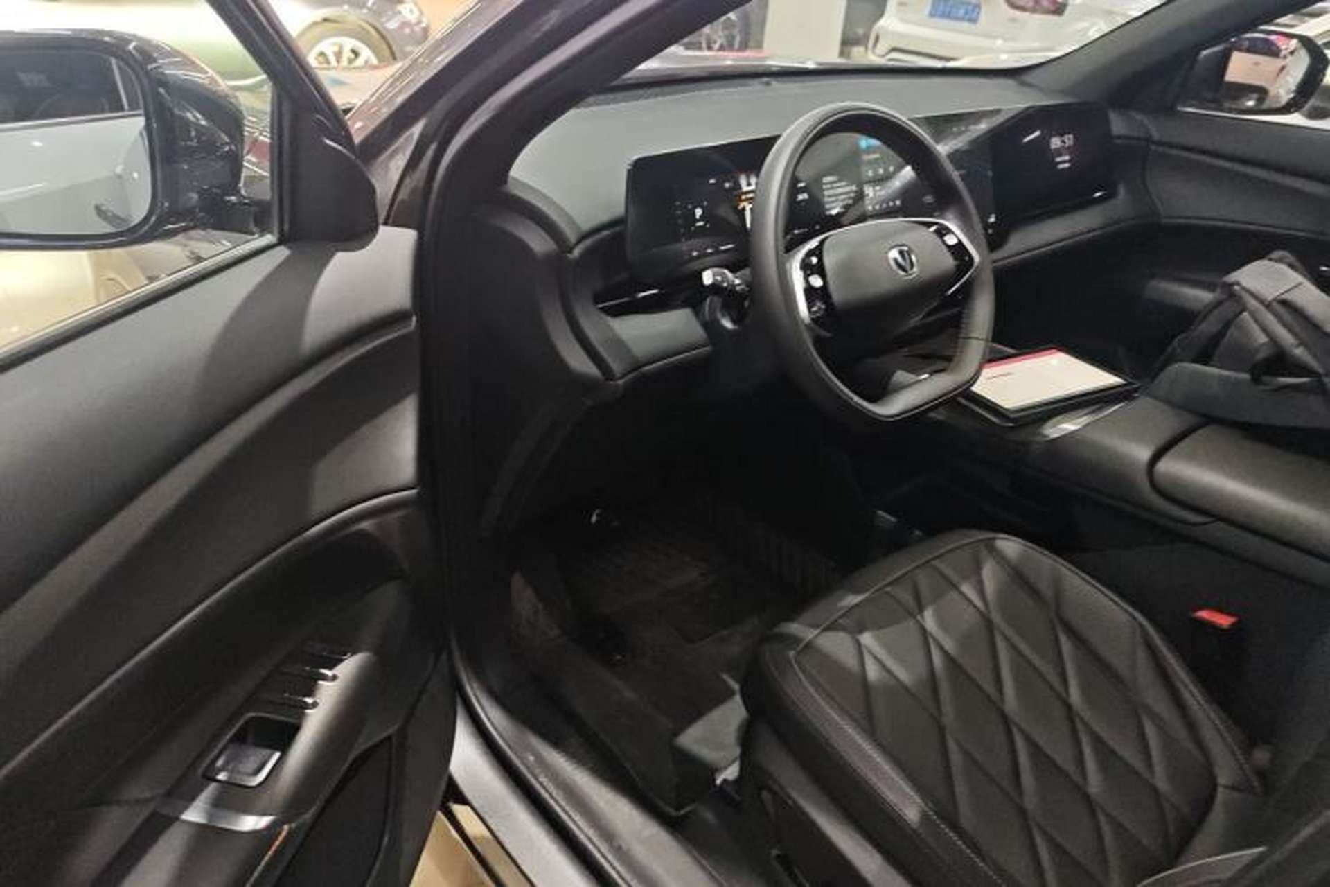 Used CHANGAN CS75 PLUS 2025 4th Generation UItra 2.0T New Blue Whale – Smart & Powerful Version Driver Seat