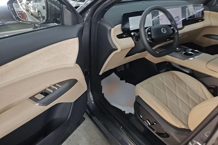 Used CHANGAN CS75 PLUS 2025 4th Generation UItra 2.0T New Blue Whale – Smart & Powerful Version Driver Seat