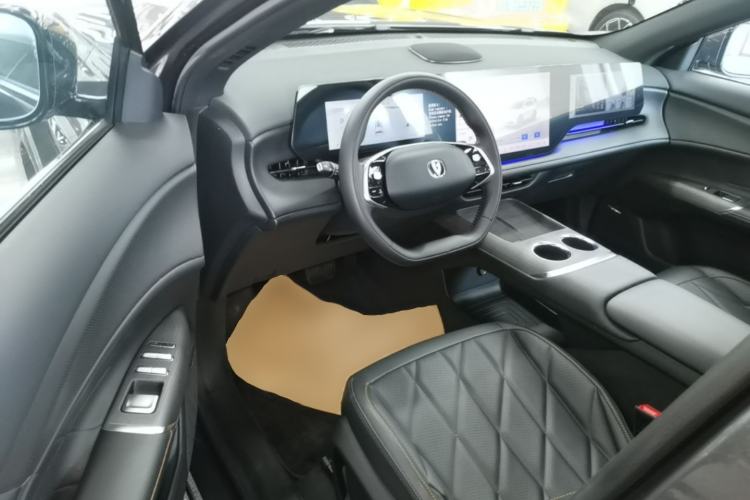 Used CHANGAN CS75 PLUS 2025 4th Generation UItra 2.0T New Blue Whale Smart Intelligent Powertrain Version Driver Seat