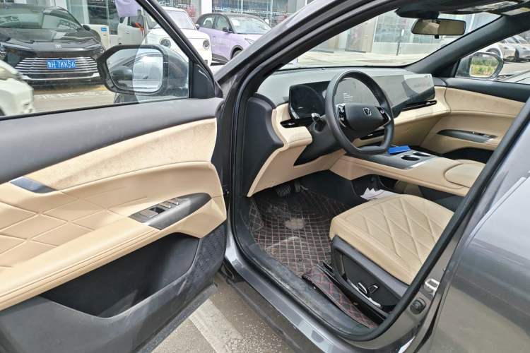 Used CHANGAN CS75 PLUS 2025 4th Generation 1.5T New Blue Whale Smart Luxury Edition Driver Seat
