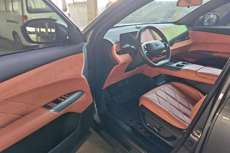 Used CHANGAN CS75 PLUS 2025 4th Generation 1.5T New Blue Whale Smart Flagship Version Driver Seat