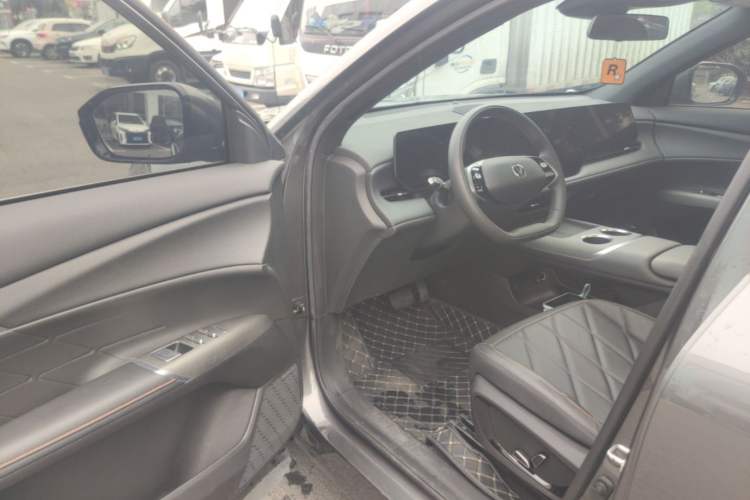 Used CHANGAN CS75 PLUS 2025 4th Generation UItra 2.0T New Blue Whale Smart Intelligent Powertrain Version Driver Seat