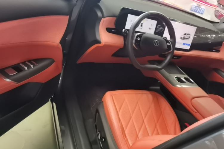 Used CHANGAN CS75 PLUS 2025 4th Generation 1.5T New Blue Whale Smart Luxury Edition Driver Seat