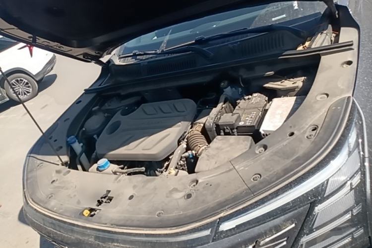 Used CHANGAN CS75 PLUS 2025 4th Generation 1.5T New Blue Whale Smart Flagship Version Engine Bay