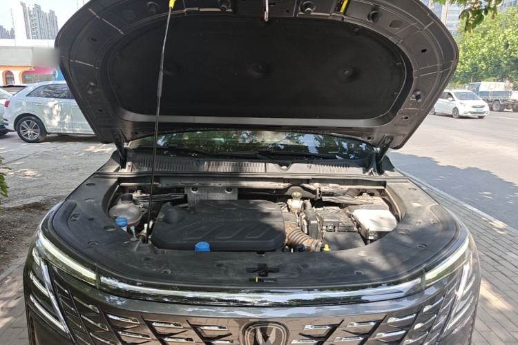 Used CHANGAN CS75 PLUS 2025 4th Generation 1.5T New Blue Whale Smart Luxury Edition Engine Bay