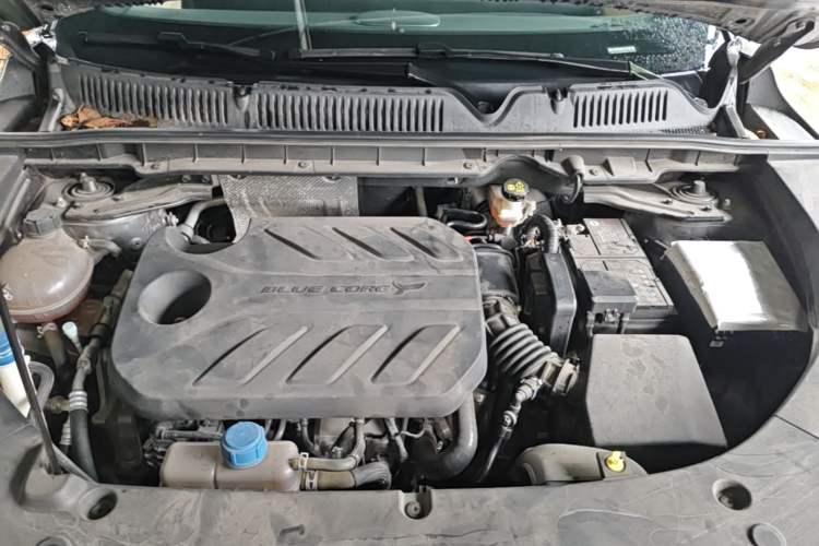 Used CHANGAN CS75 PLUS 2025 4th Generation 1.5T New Blue Whale Smart Flagship Version Engine Bay