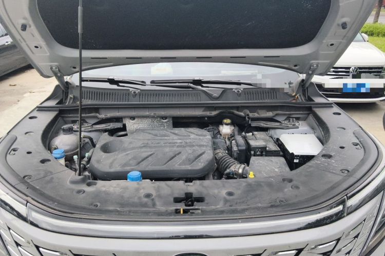 Used CHANGAN CS75 PLUS 2025 4th Generation 1.5T New Blue Whale Smart Luxury Edition Engine Bay
