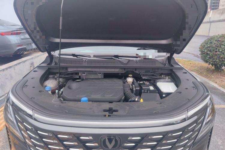 Used CHANGAN CS75 PLUS 2025 4th Generation 1.5T New Blue Whale Smart Luxury Edition Engine Bay
